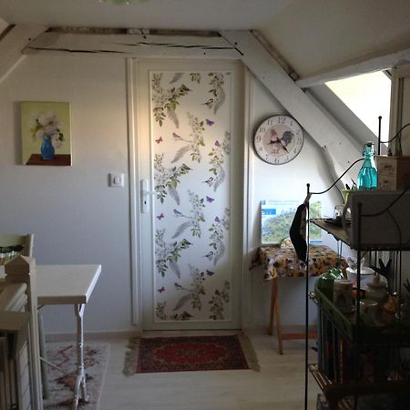 Le Jardin Des Poules Bed & Breakfast Thiétreville Exterior foto
